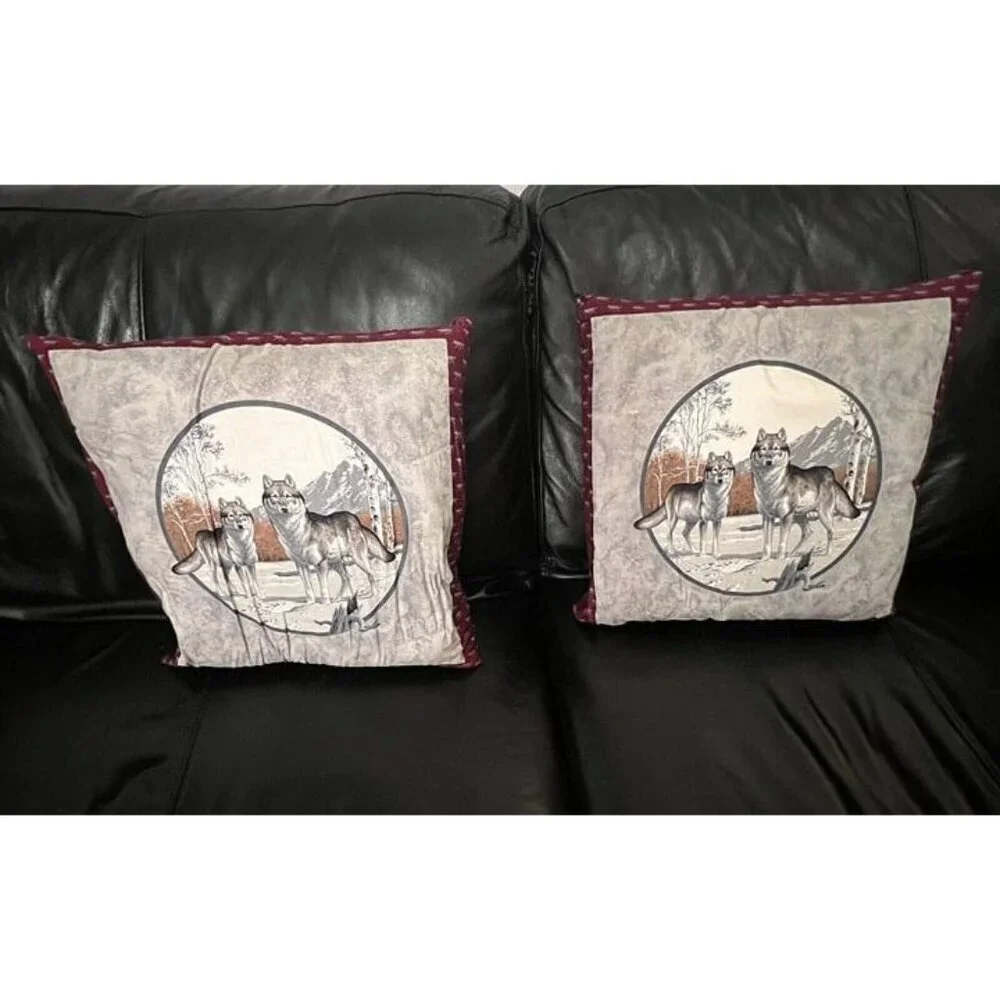 Handmade Hudson Scene 2 Bear Wolf Throw Pillow 15